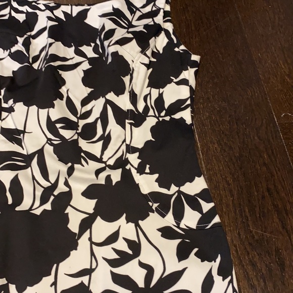 Suzy Shier black and white floral dress SizeS - Picture 4 of 6